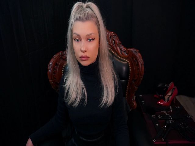 Live sex webcam photo for GoddessMilena #273196626