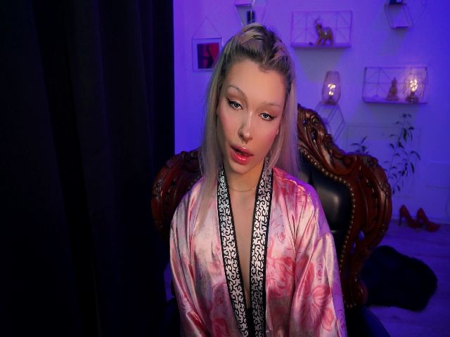 Live sex webcam photo for GoddessMilena #274259056