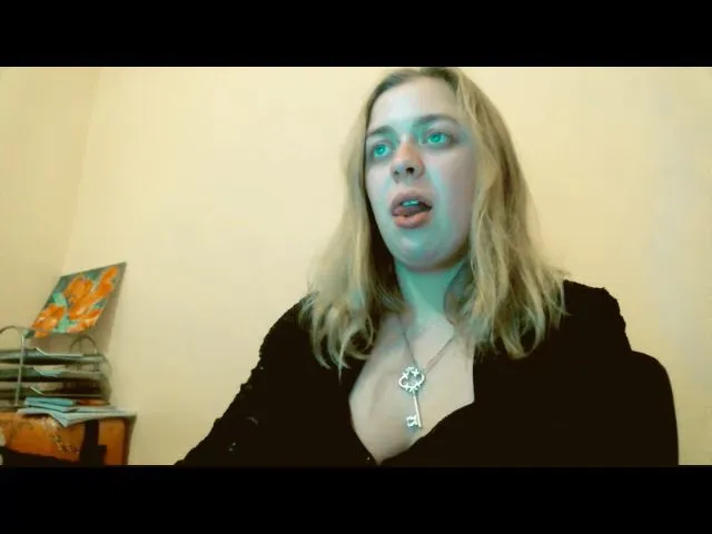 Live sex webcam photo for GoddessNika #271725845