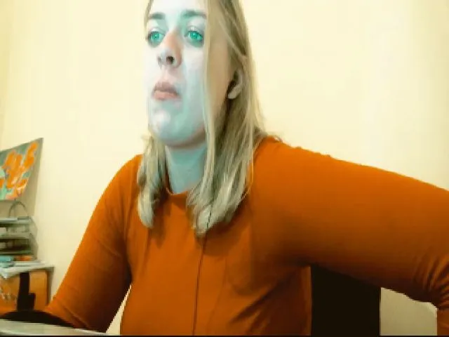 Live sex webcam photo for GoddessNika #271763721