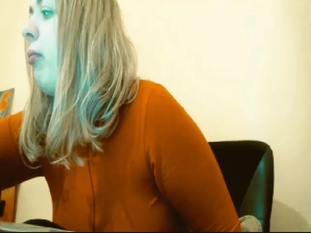 Live sex webcam photo for GoddessNika #271770955