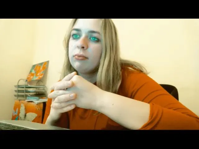 Live sex webcam photo for GoddessNika #271785323