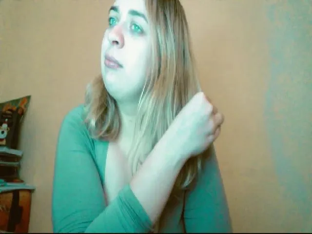 Live sex webcam photo for GoddessNika #271858988