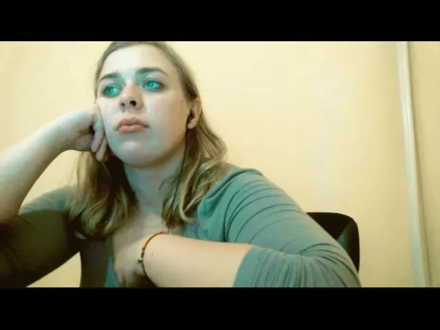Live sex webcam photo for GoddessNika #271861353