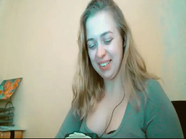 Live sex webcam photo for GoddessNika #271943383