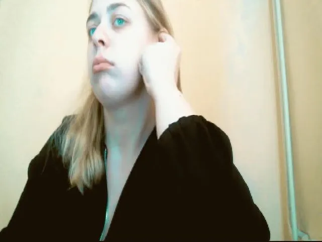 Live sex webcam photo for GoddessNika #272315437