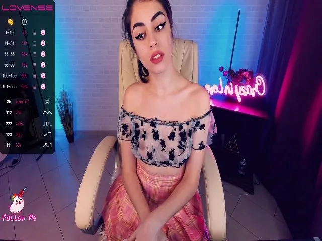Live sex webcam photo for GoldBabyy #272214608