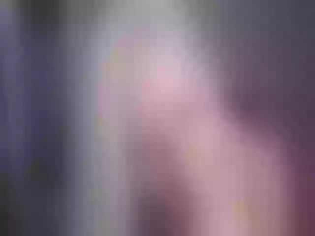 Live sex webcam photo for GoldenLilly #271753579