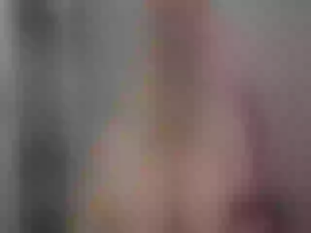 Live sex webcam photo for GoldenLilly #271913913