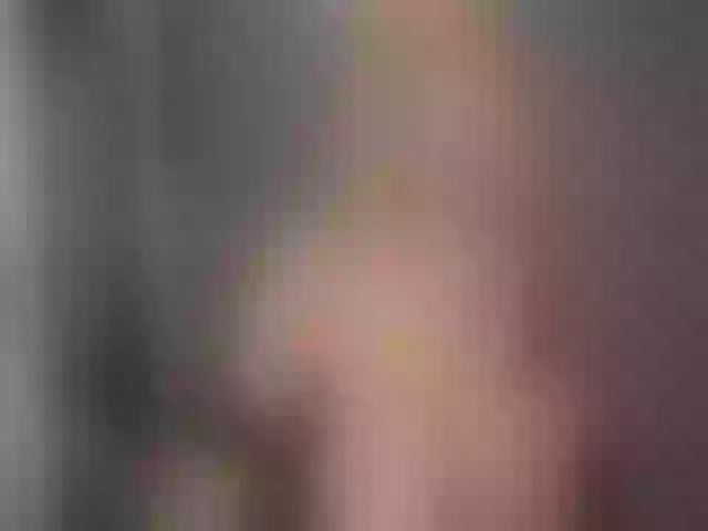 Live sex webcam photo for GoldenLilly #271956193