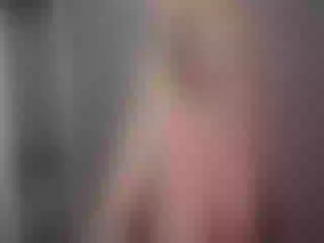 Live sex webcam photo for GoldenLilly #271967896