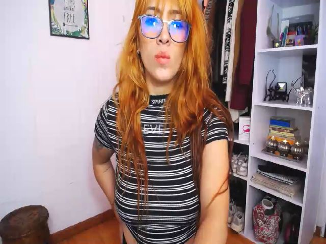 Live sex webcam photo for Golden_candy #272907705