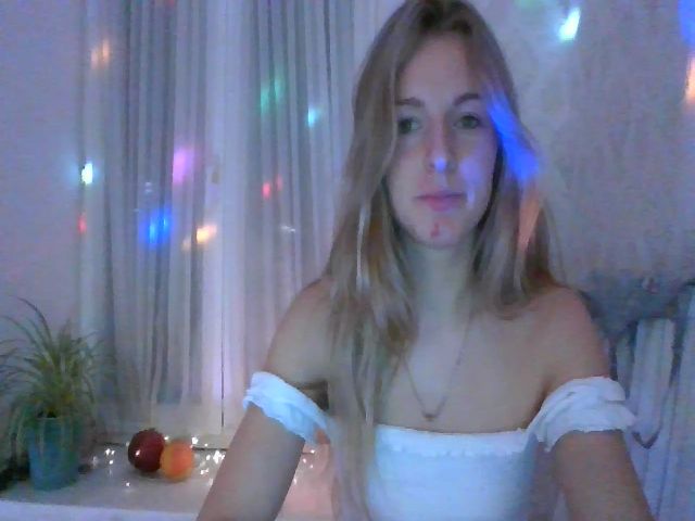 Live sex webcam photo for Goldi_lady #272400485