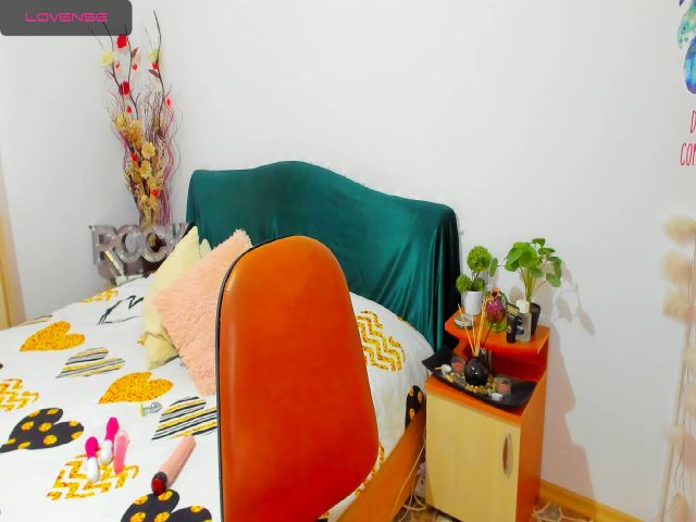 Live sex webcam photo for GoldieEvanss #272237733