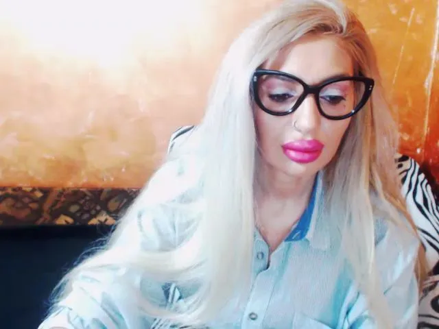 Live sex webcam photo for Goodspleasure #271983766