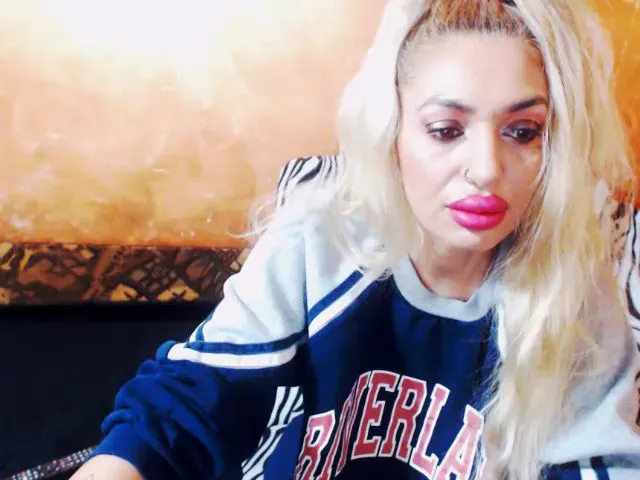 Live sex webcam photo for Goodspleasure #272271140