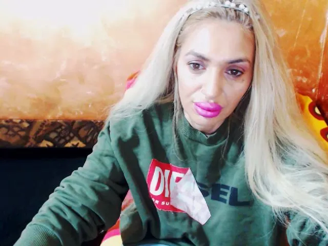 Live sex webcam photo for Goodspleasure #272492268