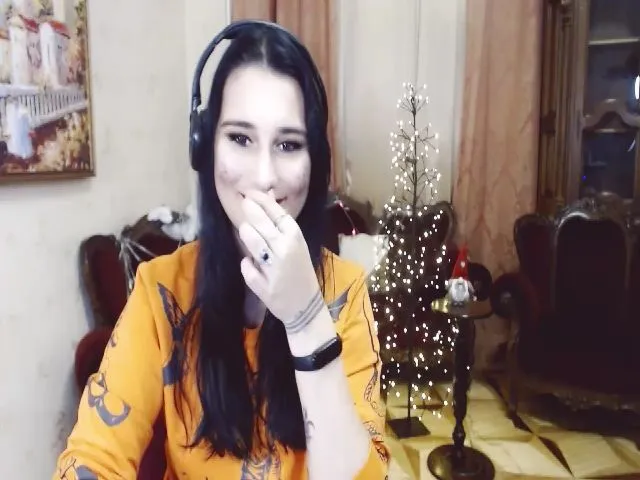Live sex webcam photo for GraceLuv #271909458