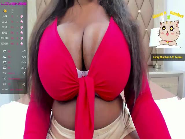 Live sex webcam photo for GracieSmalls #271810463