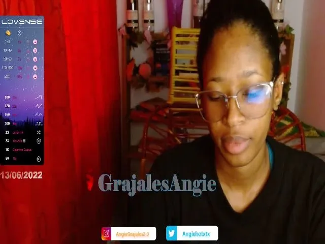 Live sex webcam photo for GrajalesAngie #273732871