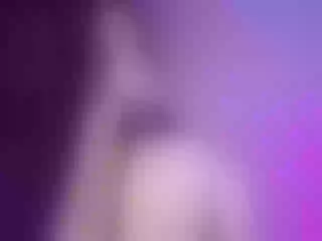 Live sex webcam photo for GreeenIcee #273366654