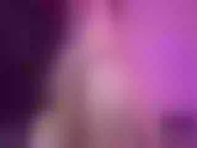 Live sex webcam photo for GreeenIcee #273405730