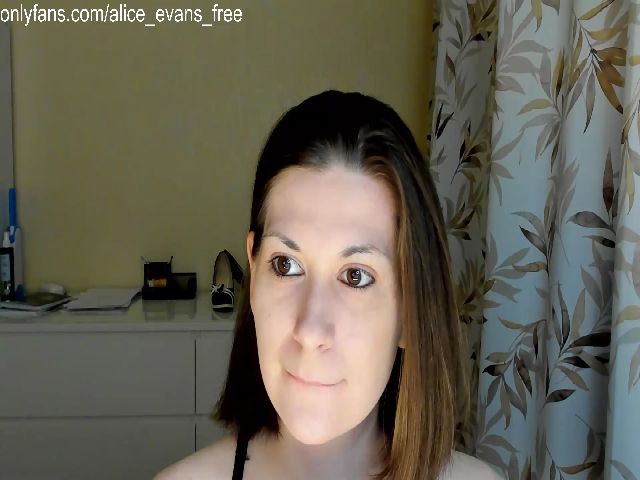 Live sex webcam photo for GretaMiln #271987809