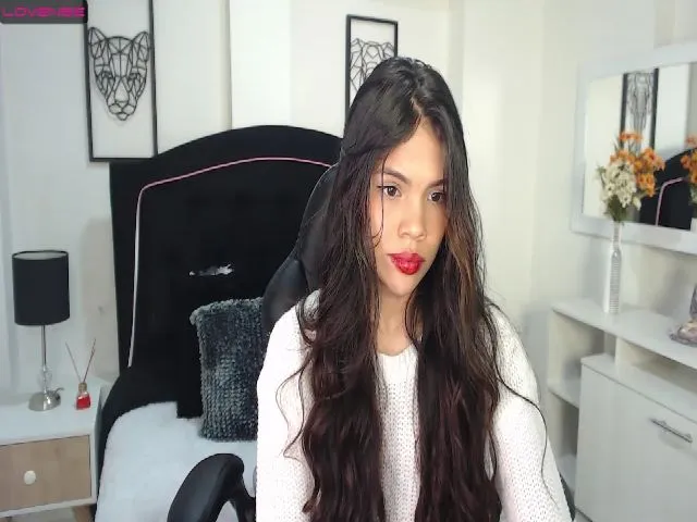 Live sex webcam photo for Grey_Evelyn #273692888