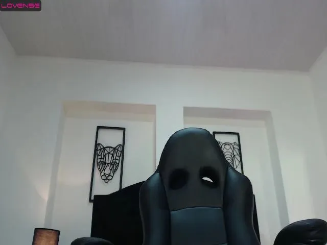 Live sex webcam photo for Grey_Evelyn #273891606
