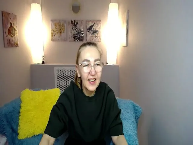 Live sex webcam photo for Greybunny #272053263