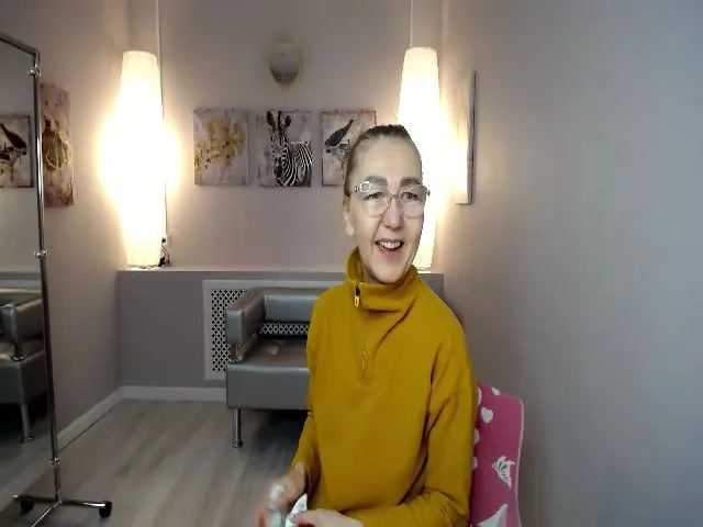 Live sex webcam photo for Greybunny #272303009