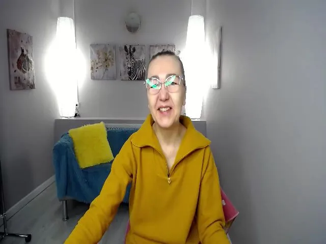 Live sex webcam photo for Greybunny #272312681