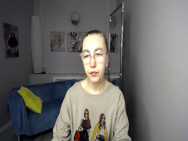 Live sex webcam photo for Greybunny #272571945