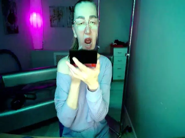 Live sex webcam photo for Greybunny #273090858