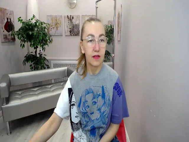 Live sex webcam photo for Greybunny #273873877
