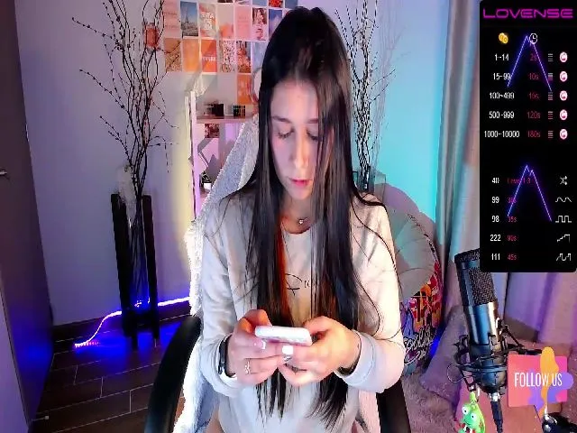 Live sex webcam photo for HANNYEVANZ1 #273319634