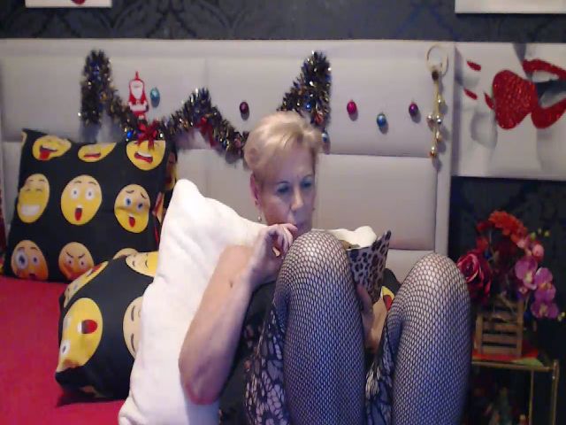 Live sex webcam photo for HAPPYGRANNY #271813560