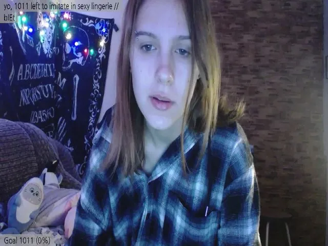 Live sex webcam photo for HISOKAMORROW_ #272249442