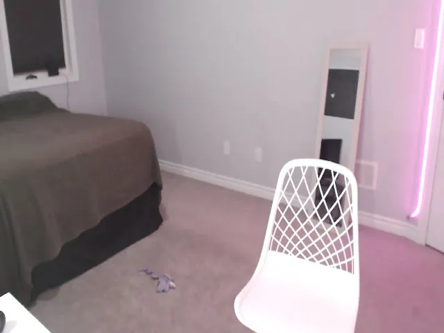 Live sex webcam photo for HaileeCameron #272535699