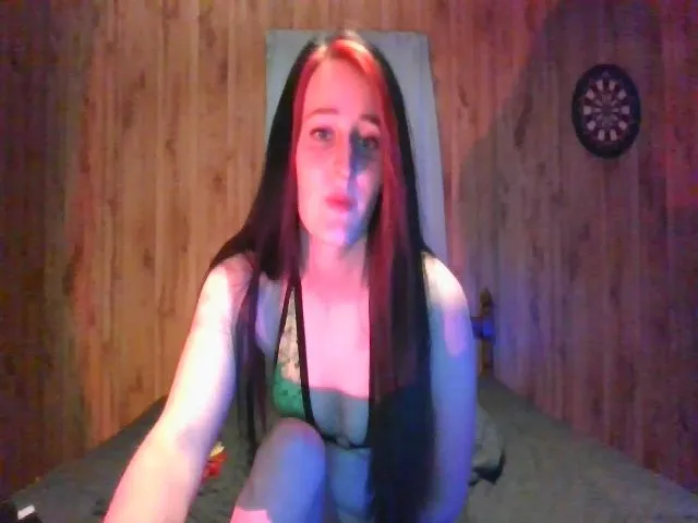 Live sex webcam photo for HaileyPi #273917733