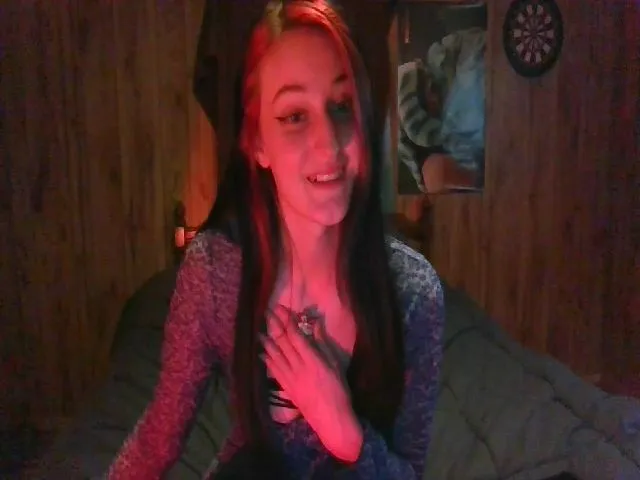 Live sex webcam photo for HaileyPi #274143441