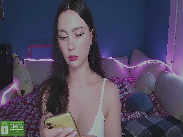 Live sex webcam photo for HaleyCrush #272673744