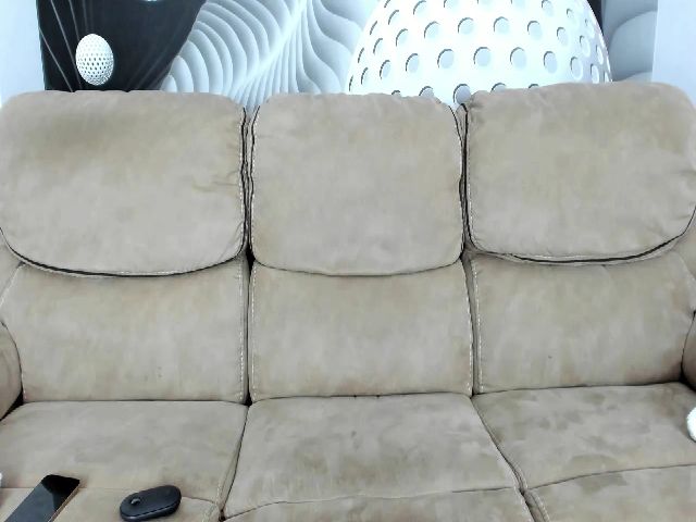 Live sex webcam photo for HaleySweet18 #272248759