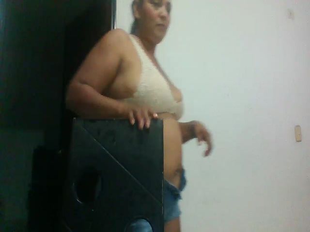 Live sex webcam photo for HallyGirlHot #287874048