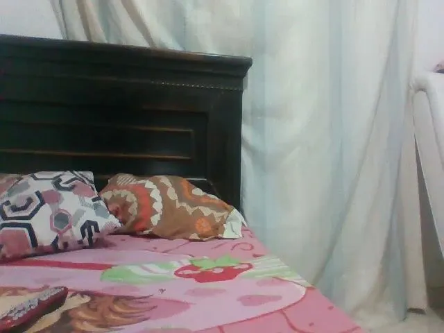 Live sex webcam photo for HallyGirlHot #287874055