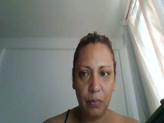 Live sex webcam photo for HallyGirlHot #287874065