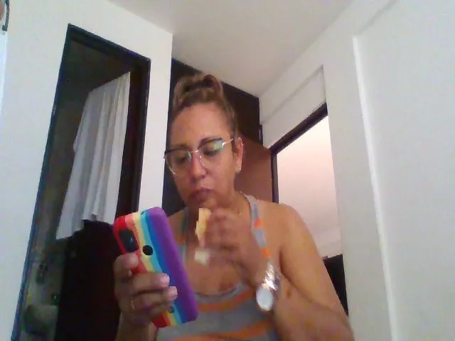 Live sex webcam photo for HallyGirlHot #287874071