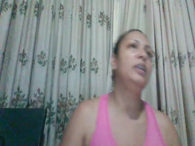 Live sex webcam photo for HallyGirlHot #287874080