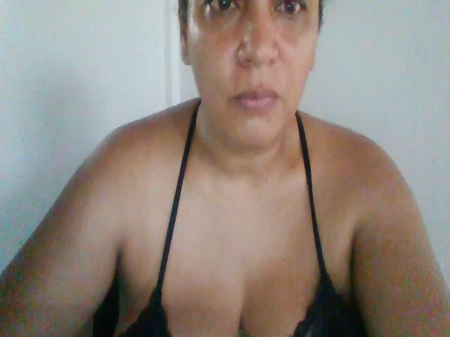 Live sex webcam photo for HallyGirlHot #287874107