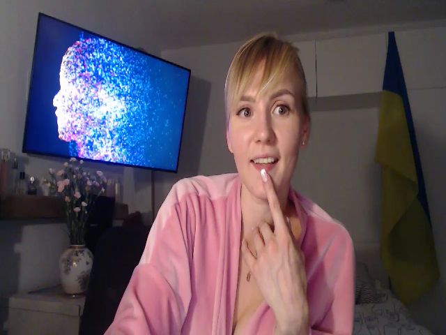 Live sex webcam photo for Hands0nMisha #274406186